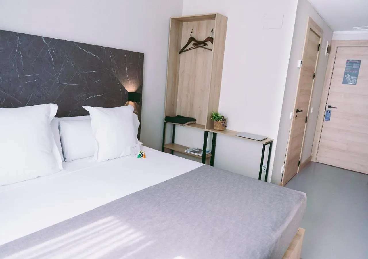 Hotel Casa Gardenia Barcelona 2*,  Spain