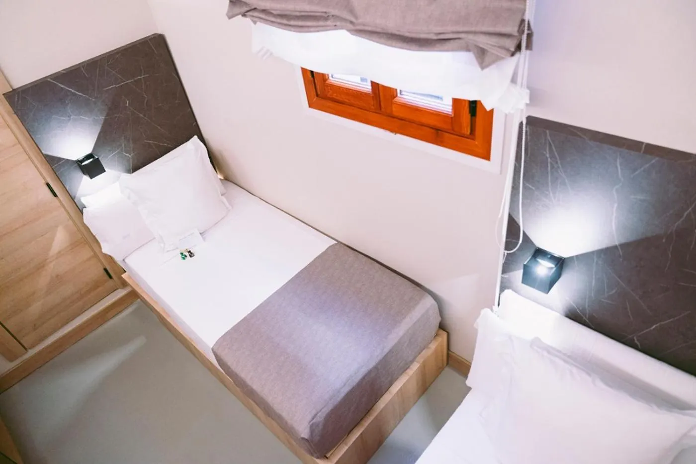 Hotel Casa Gardenia Barcelona 2*,